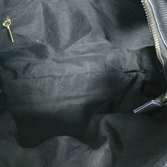 Disney Faux Leather Bioworld Mickey Mouse Satchel/Crossbody in black and white. - Picture 12 of 12